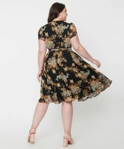 Lucinda's Floral Bouquet Dahlia Dress