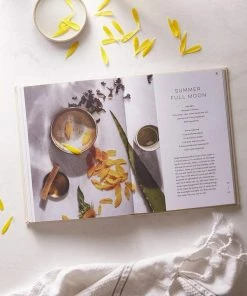 Lucinda's New Moon Bath Book