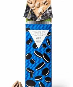 Lucinda's Cookies And Cream Chocolate Bar