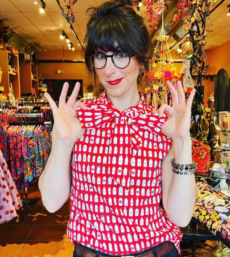 Lucinda's Got Milk? Bow Top 3 Lucinda's Got Milk? Bow Top