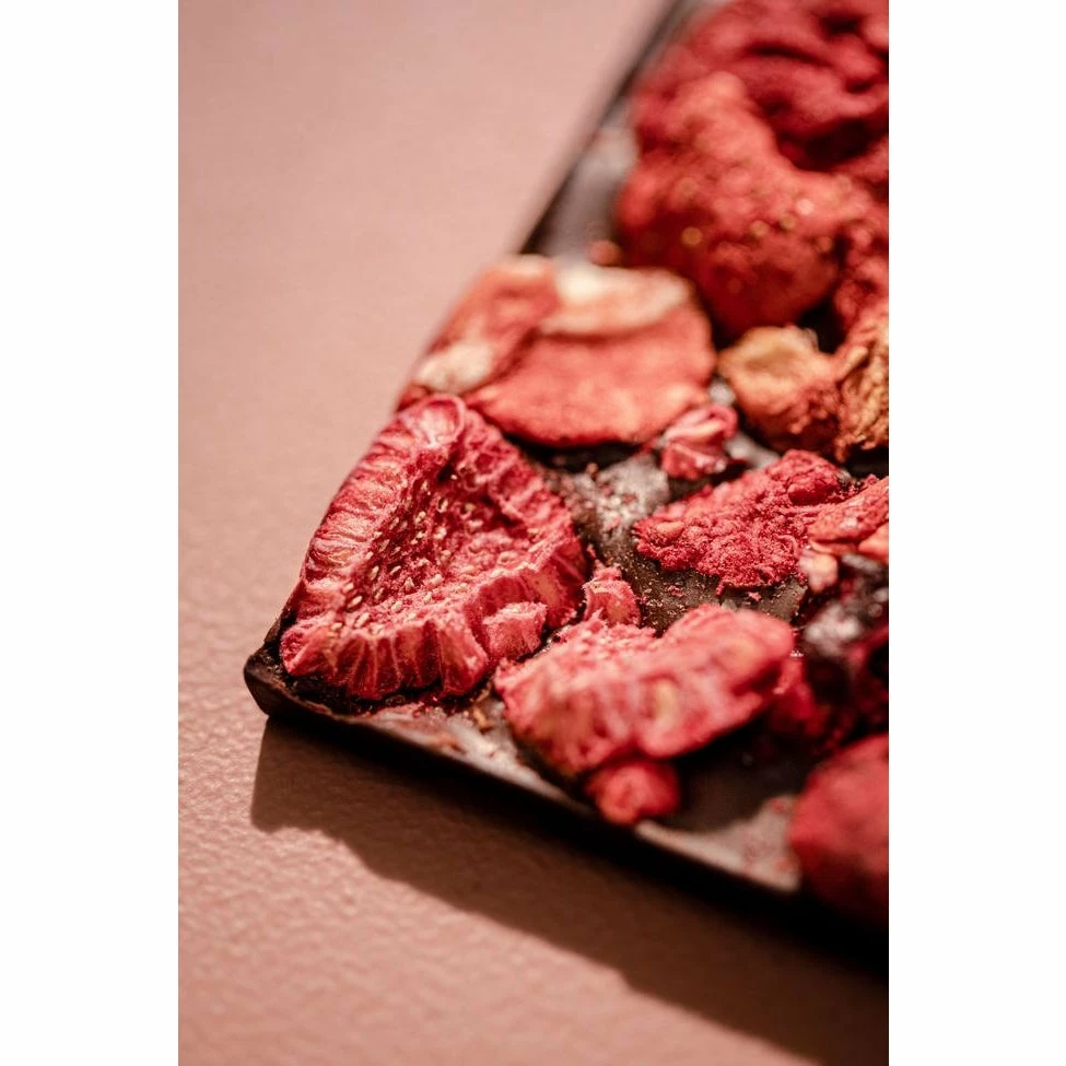 Lucinda's New California Berries Dark Chocolate Bar 6 Lucinda's New California Berries Dark Chocolate Bar