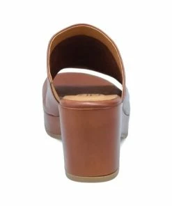 Lucinda's New Brandy Gwen By Miz Mooz