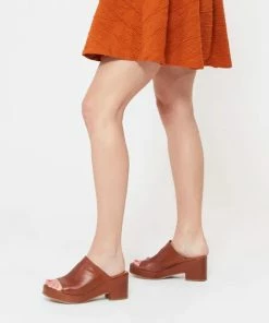 Lucinda's New Brandy Gwen By Miz Mooz