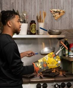 Lucinda's Man With A Pan Oven Mitt Father's Day