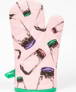 Lucinda's Secret Ingredient Oven Mitt New