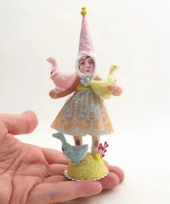 Lucinda's Spring Cuddle Duck Girl Figure New